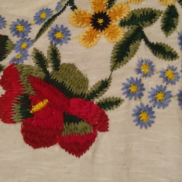 Embroidered tank top - Picture 2 of 3